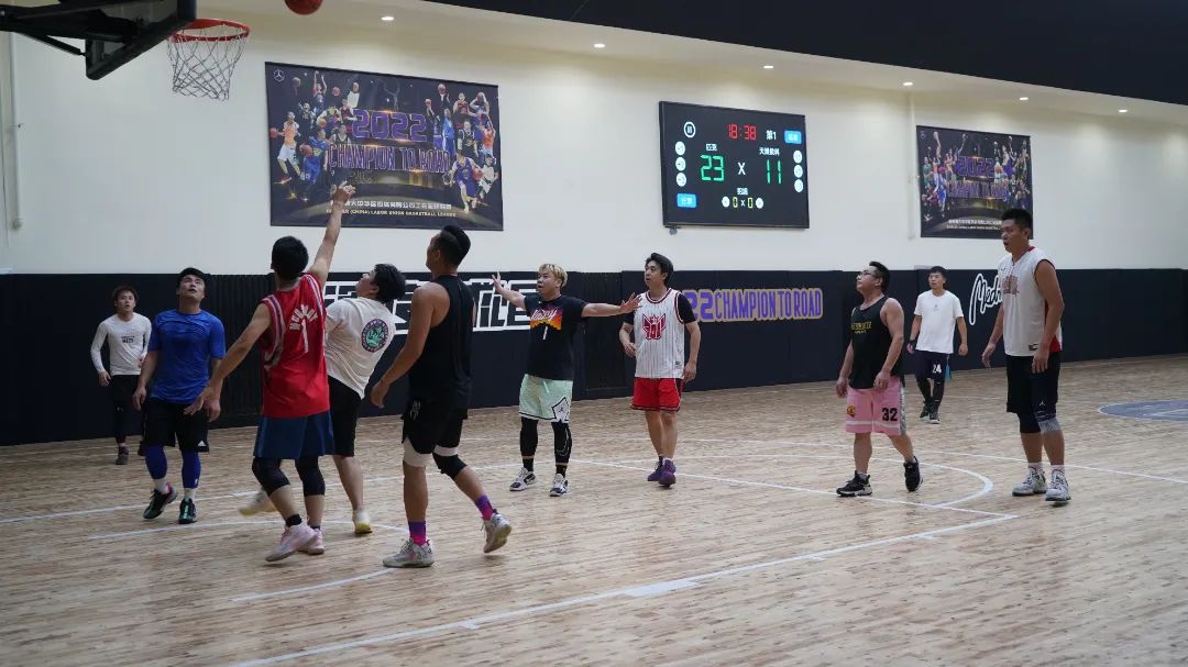 以球會(huì)友——匹克&天娛數(shù)科籃球友誼賽(圖1)